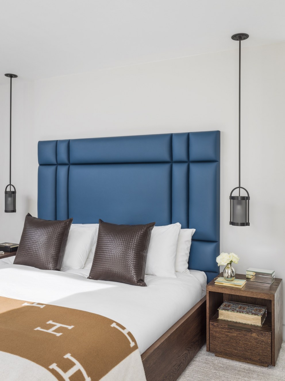 London Mews | Master bedroom | Interior Designers
